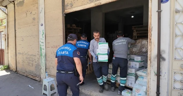 Şahinbey Belediyesi nden sahte etiket operasyonu Son kullanma tarihleri değiştirilmiş 600 paket sabun, 2 koli sıvı deterjan ve bebek bezi ele geçirildi Gaziantep Haberleri Habertürk Yerel Haberler