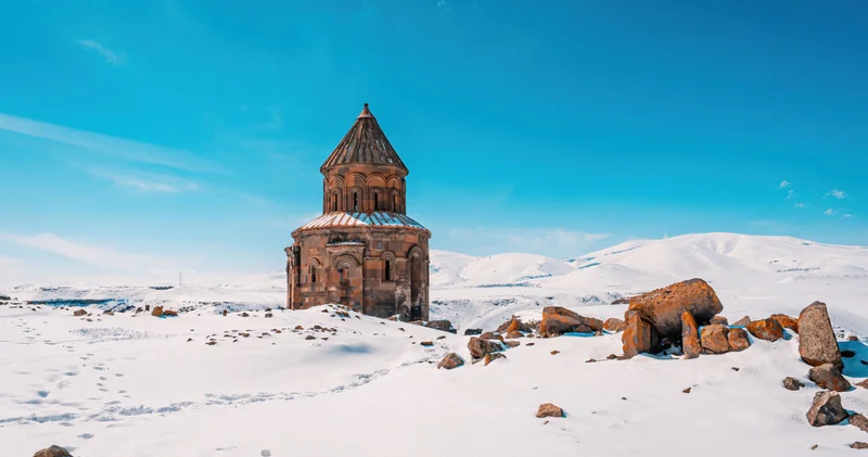 Bu yıkıntılar aslında bir başkente aitti! 1001 kilise şehri: Kars taki gizli kalmış miras Ani Harabeleri