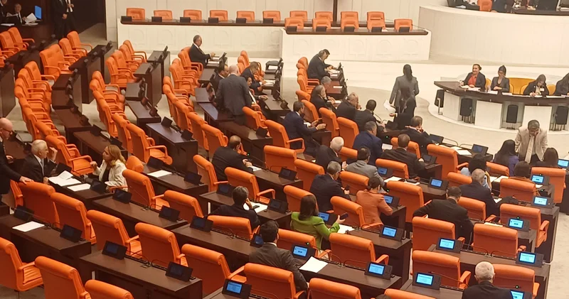 TBMM de oturma düzeni değişti Son dakika haberleri