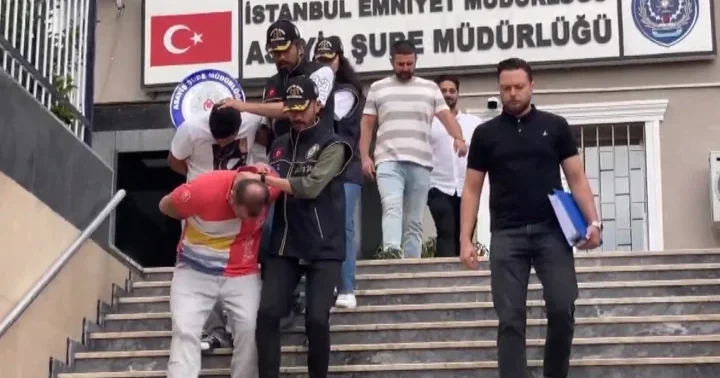 Bakırköy de uzun namlulu silahla oto galeriye kurşun yağdıran şüpheliler gözaltına alındı