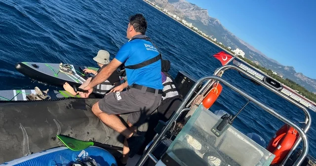 Rüzgarla 2 mil açığa sürüklenen 38 SUP cuyu deniz polisi kurtardı Antalya Haberleri Habertürk Yerel Haberler