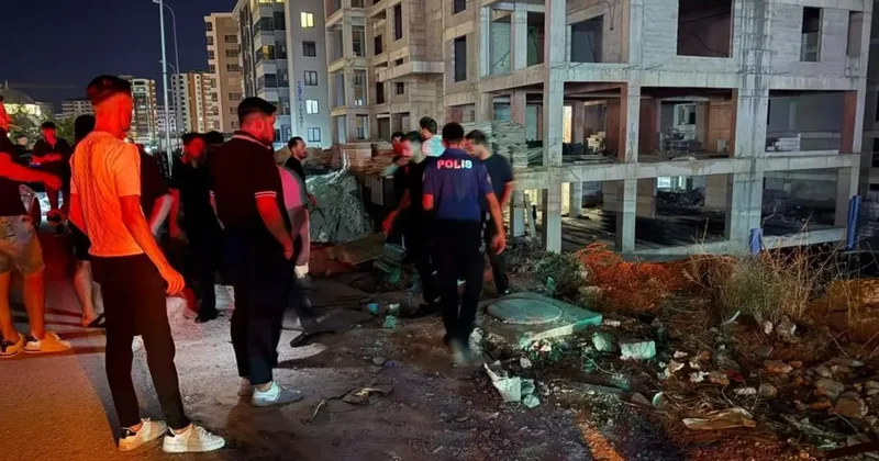 Gaziantep’te kaza sonrası savrulan araç inşaat çukuruna uçtu: 2’si ağır 3 yaralı