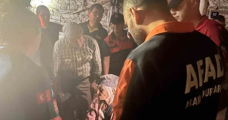 Alzheimer hastası yaşlı kadın ekiplerin çalışmasıyla sağ bulundu