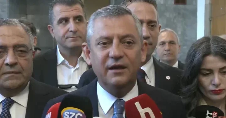 Yeni Parti nin TBMM Başkanlık Divanı ve Grup Yönetim Kurulu üyeleri belirlendi! Özgür Özel den açıklama
