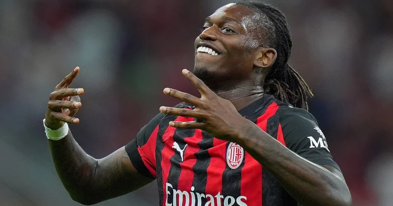 Kanarya, Portekizli yıldızın transferinde sadece Galatasaray ile çekişmiyor! Fener, Leao için Roma’yı da yaktı Sözcü Gazetesi