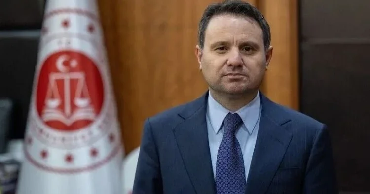 Mahkemeler siyaset arenası değil