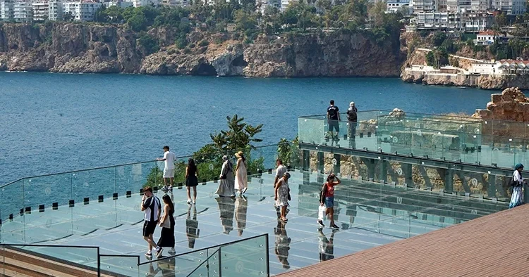 Antalya da 2 bin yıllık Hıdırlık Kulesi kapılarını açtı: Turistlerin yeni gözdesi oldu