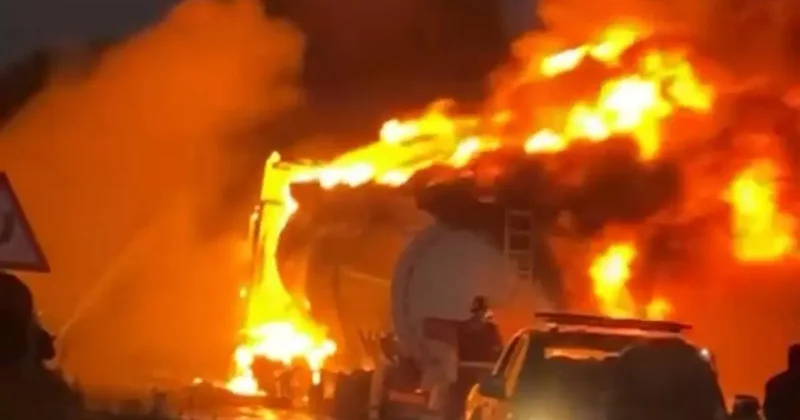 Seyir halindeki yakıt tankerinde yangın çıktı, alevler ormana sıçradı