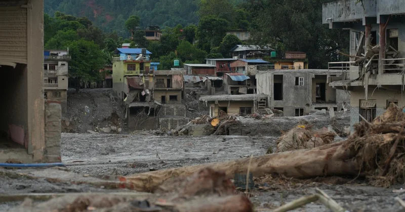 Nepal Tibet te baraj patladığını duyurdu: Kurtarma faaliyetleri durduruldu