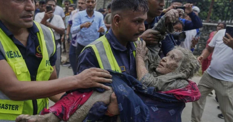 Nepal de Sel: 538 Ölü, 1300 Kayıp
