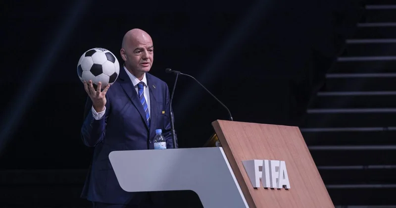 UEFA Infantino hakkında suç duyurusuna hazırlanıyor