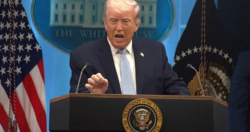 Trump: İran anlaşma yapmak için yalvarıyor