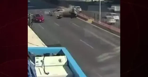 Meksika’da feci kaza: Kontrolsüz çıkış yapan araç dehşet saçtı!