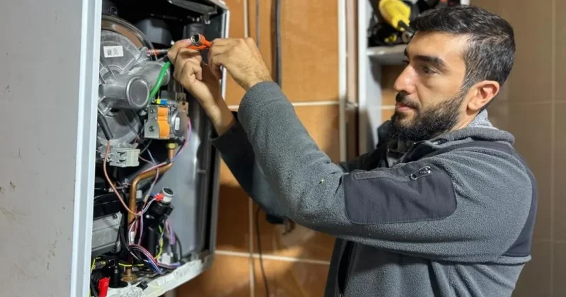 Van’da kombi ustalarının kış mesaisi başladı