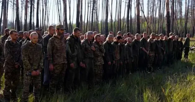 Donetsk hattında ağır darbe: 250 Rus askeri esir alındı