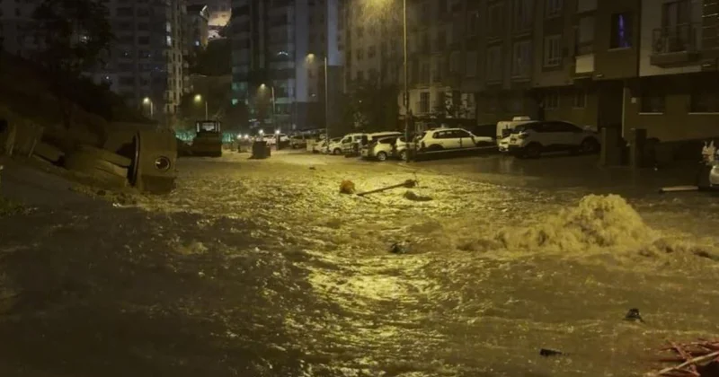 Ankara da yağmur yağdı, rögarlar taştı: Evler su altında kaldı