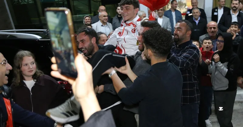 İsrailli rakibini yenerek dünya şampiyonu olan milli sporcuya Kastamonu da coşkulu karşılama