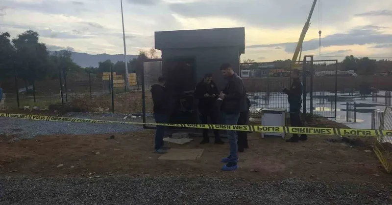 Bekçi kulübesinde ölü bulundu
