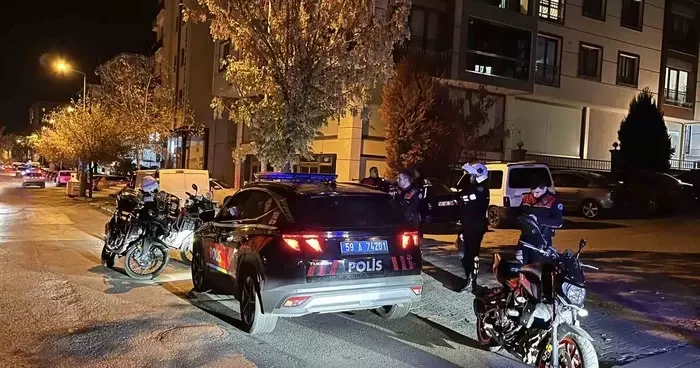 Zehir taciri polisten kaçarken kaza yaptı: Üzerinden uyuşturucu çıkan şahıs tutuklandı