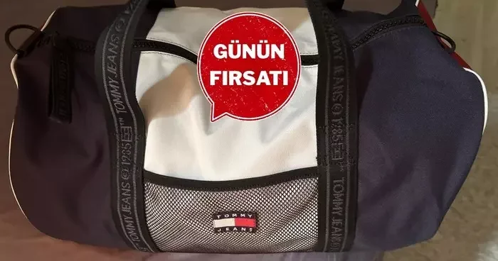 Hem seyahatlerde hem sporda kullanabileceğiniz Tommy Hilfiger çanta bugün için avantajlı fiyatıyla satışta!