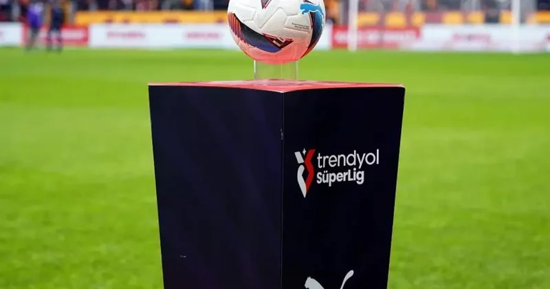 Süper Lig de flaş ayrılık! Takımı geçen sene şampiyon yapan hocayla yollar ayrıldı