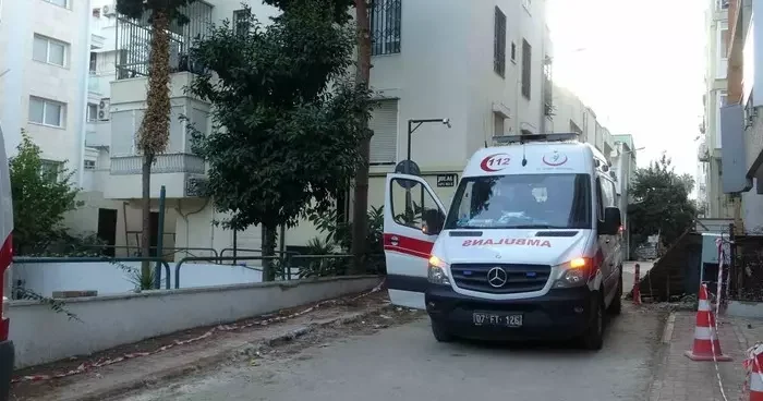 1 saat yanından ayrıldı, geri döndüğünde yaşlı adamı ölü olarak buldu