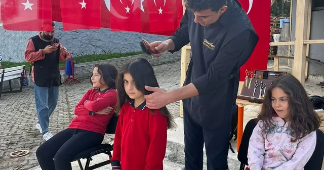 Tekkeköy de öğrencilere Cumhuriyet Bayramı öncesi bayram tıraşı yapıldı Samsun Haberleri