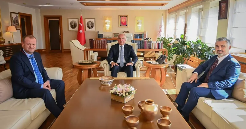 RTÜK Başkanı Daniş ve Türk Telekom CEO’su Şahin, Bakan Ersoy’u ziyaret etti