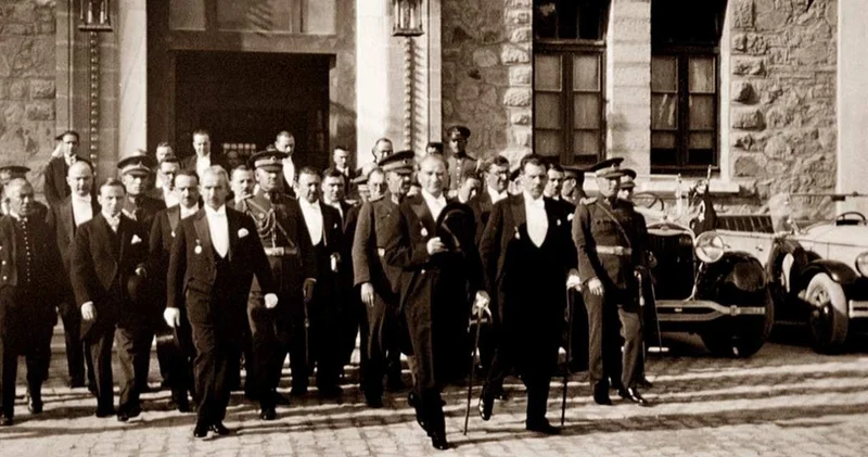 Atatürk’ün o sözleri canlandırıldı: Efendiler, yarın Cumhuriyeti ilan edeceğiz!