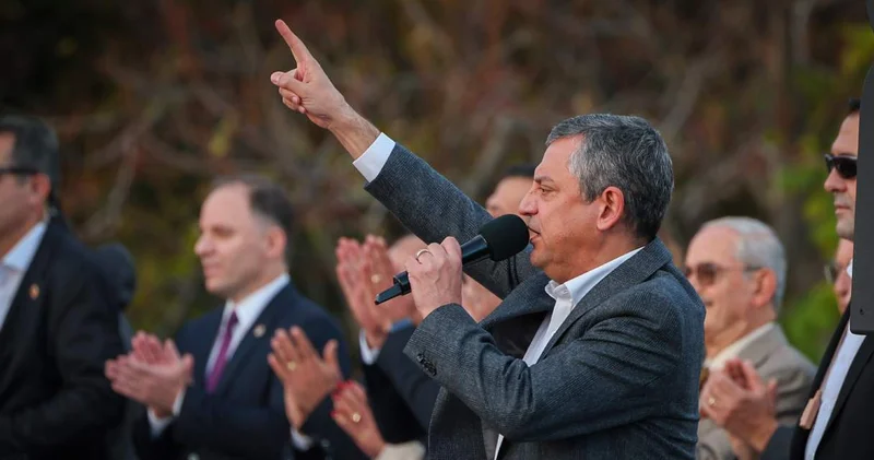 Özgür Özel den 29 Ekim mesajı: Sivil darbeye karşı savunulan Türkiye Cumhuriyeti dir!