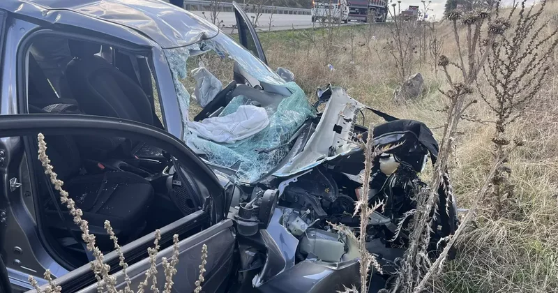 Faciadan dönüldü: Otomobil tıra arkadan çarptı! Yaralı var