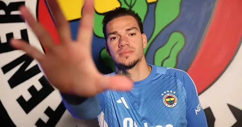 Ederson, Süper Lig de oynadığı 4 maçın 3 ünde kalesini gole kapattı