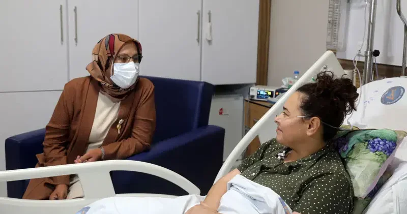 Hastanenin ilk ve son kalp nakli hastaları buluştu