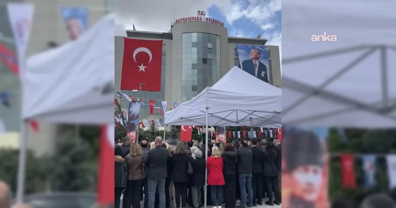 AKP li Bayrampaşa Belediye Başkanvekili Akın a 29 Ekim töreninde protesto Sözcü Gazetesi