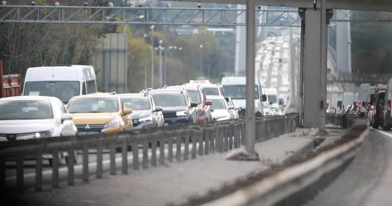 İstanbullular dikkat! Bu yollar yarın sabah 05.45 te trafiğe kapanacak