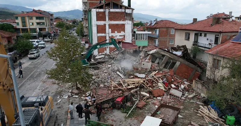 AFAD duyurdu: Balıkesir e 25 milyonluk deprem desteği