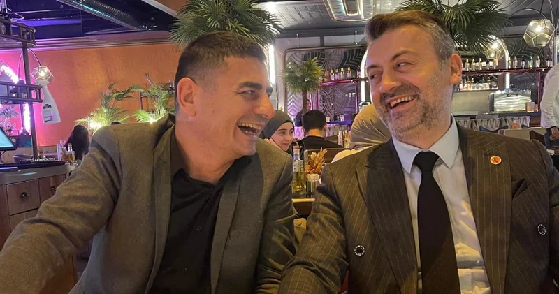 İkisi de CHP den istifa etmiş Bayrampaşa AKP ye geçmişti! Değmeyin keyfimize pozu