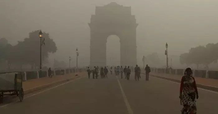 Hindistan, başkent Yeni Delhi de hava kirliliğine karşı yapay yağmur denemeleri yapıyor