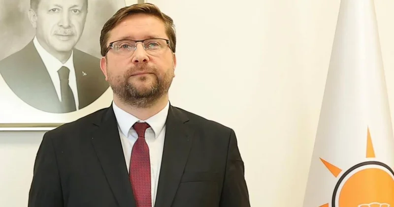 Son Dakika AKP de istifa depremi devam ediyor: Küçükçekmece İlçe Başkanı istifa etti