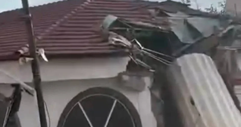 Ankara da dolu minareyi devirdi: Valilikten uyarı geldi!