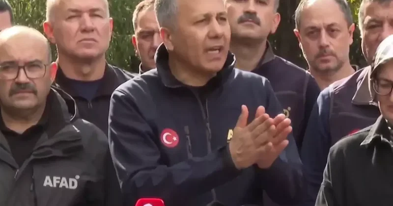 Depremin vurduğu Sındırgı da son durum! Bakan Yerlikaya ilçe merkezinden anlattı