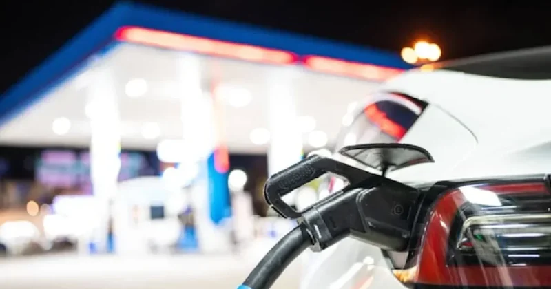 Türkiye de 600 den fazla akaryakıt istasyonu bulunan petrol devi satışa çıkarıldı Sözcü Gazetesi