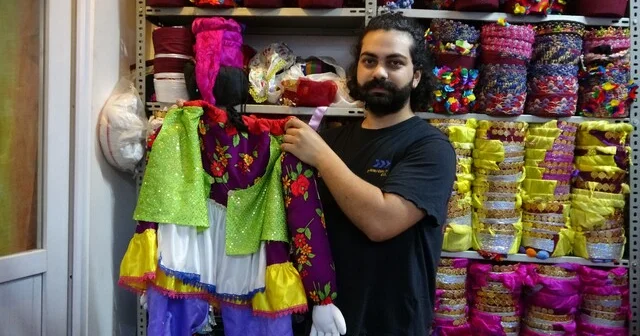 Çocukken odasında başlayan aile mesleğini devraldı, şimdi severek sürdürüyor Mersin Haber Habertürk Yerel Haberler
