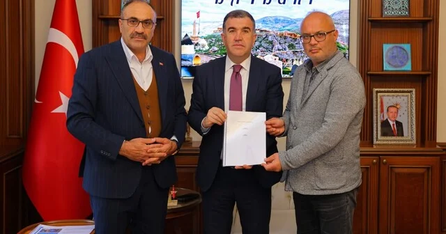 Bayburt un petrol potansiyelinin tespiti için Vali Eldivan a rapor sunuldu Bayburt Haberleri Habertürk Yerel Haberler
