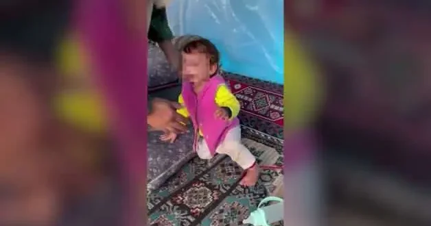 Adana da yürek sızlatan görüntü: Durmuyor bahanesiyle ayağından iple bağladılar