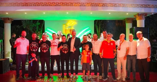 Salihli de Galatasaraylılardan öğrencilere burs desteği Salihli Galatasaray Taraftarları Derneği nden 16 öğrenciye burs desteği Manisa Son Dakika Haberleri Habertürk Yerel Haberler