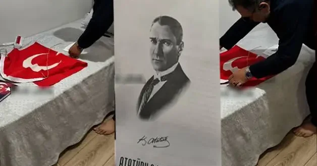 Balıkesir de sözde öğretmen Türk bayrağı ve Atatürk’e hakaret etti gözaltına alındı