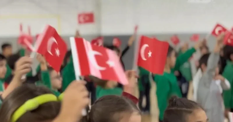 Kayseri de ilkokul öğrencilerinden Cumhuriyet coşkusunu anlatan klip