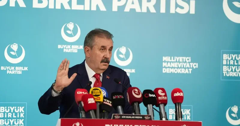 Destici den yeni anayasa mesajı