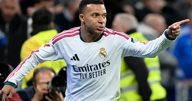 Real Madrid, Çin den özür diledi